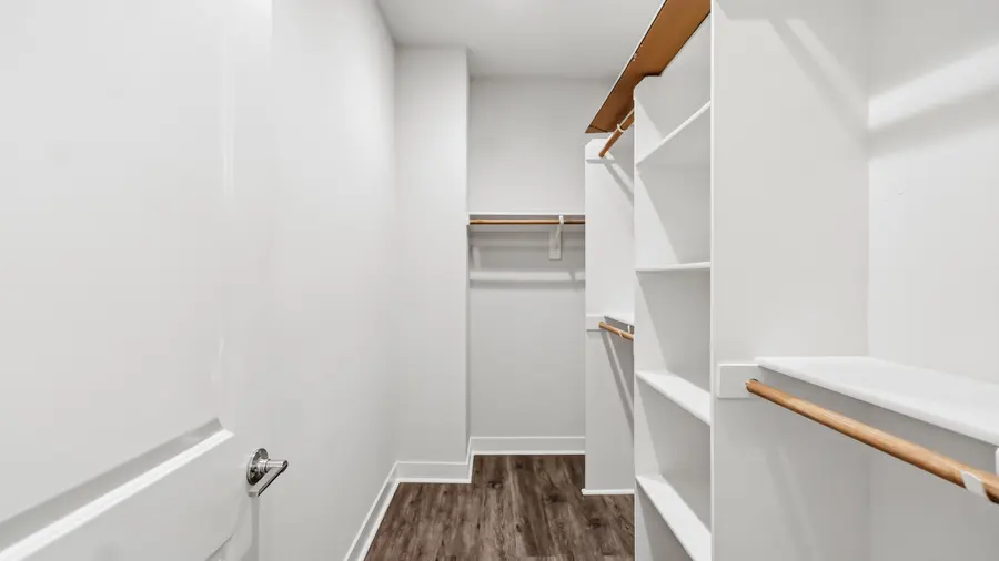Walk-in closet